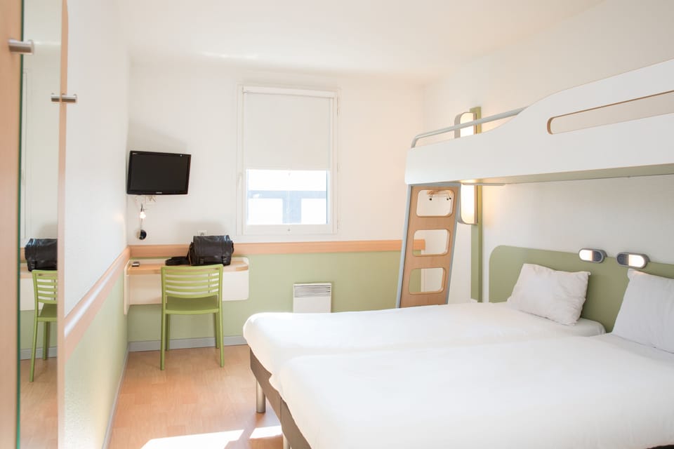 Standard Room, Multiple Beds | Select Comfort beds, desk, blackout drapes, soundproofing