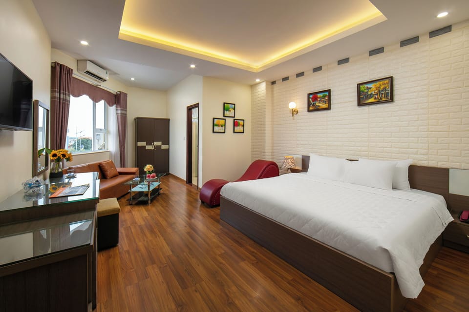 1 bedroom, premium bedding, down comforters, memory foam beds