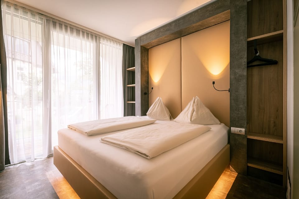 Hypo-allergenic bedding, in-room safe, soundproofing, iron/ironing board