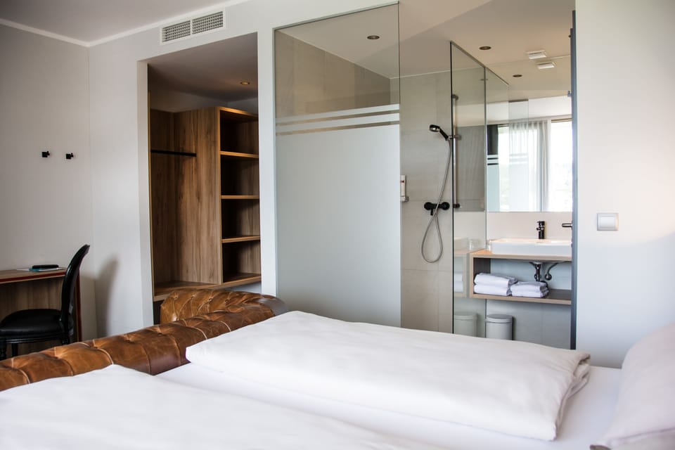 Shower, free toiletries, hair dryer, towels