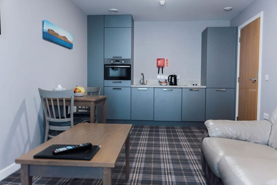 Apartment, 2 Bedrooms | Living area | TV