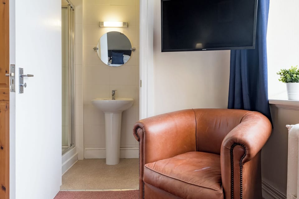 Superior Double Room, Garden View | Premium bedding, individually decorated, individually furnished, desk