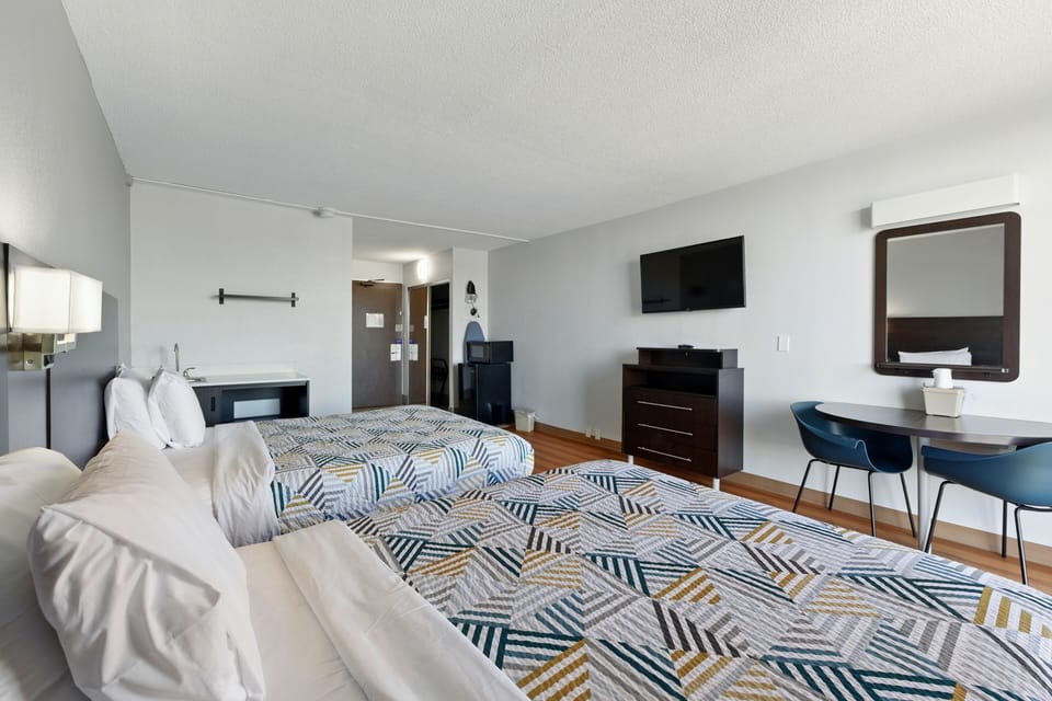In-room safe, desk, laptop workspace, blackout drapes