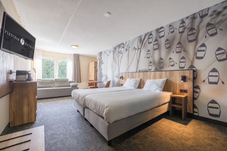 Family room | Hypo-allergenic bedding, in-room safe, desk, cribs/infant beds