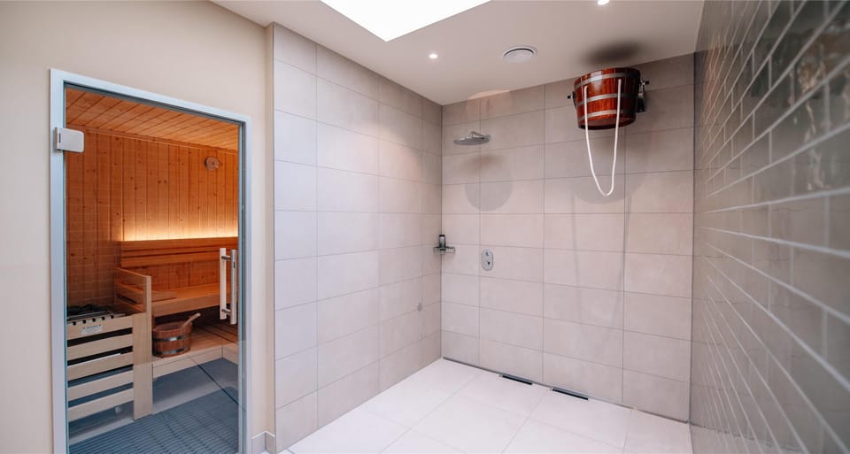 Sauna, steam room, body treatments, aromatherapy, hot stone massages