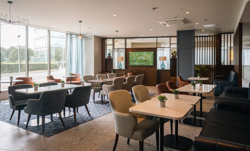 Breakfast, lunch and dinner served