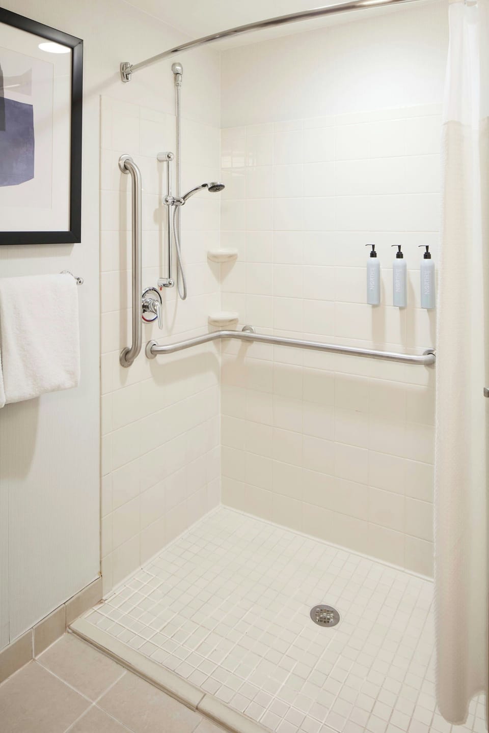 Room, 1 King Bed with Sofa bed | Bathroom | Combined shower/tub, free toiletries, hair dryer, towels