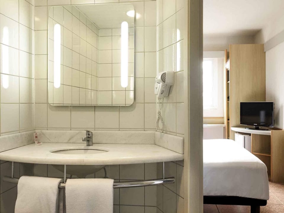 Minibar, in-room safe, desk, blackout drapes