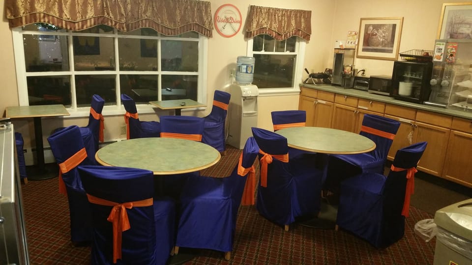 Free daily on-the-go breakfast