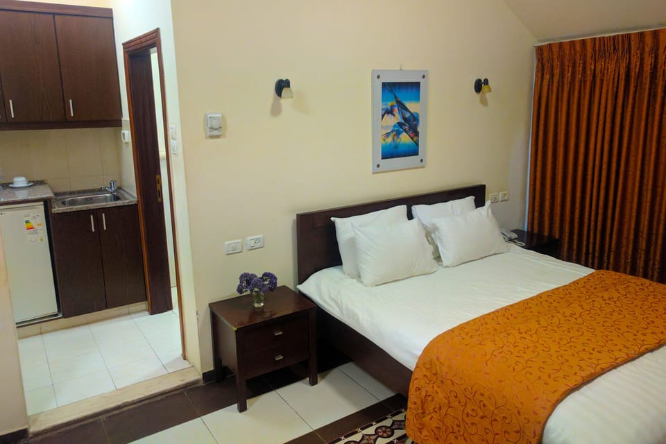 Standard Double Room | Desk, blackout drapes, soundproofing, WiFi (free)