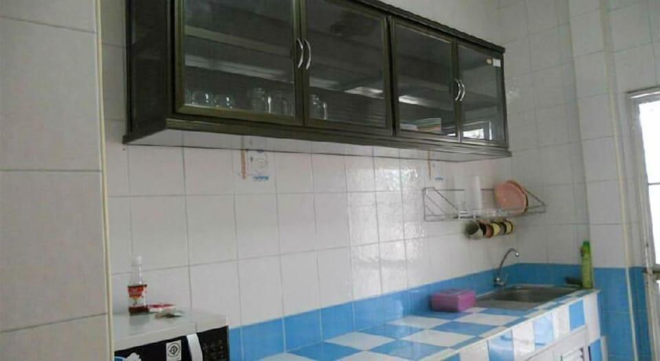 Villa, 3 Bedrooms | Private kitchen | Fridge, microwave, cookware/dishes/utensils