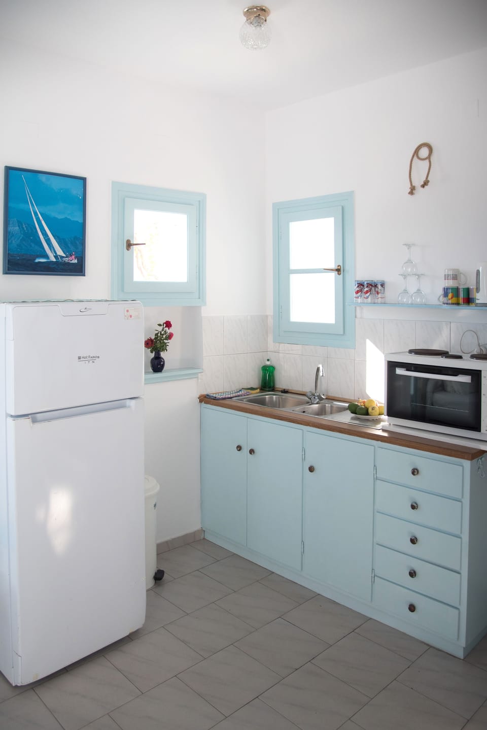 Apartment, 1 Bedroom, Sea View | Private kitchenette | Fridge, stovetop, coffee/tea maker, electric kettle