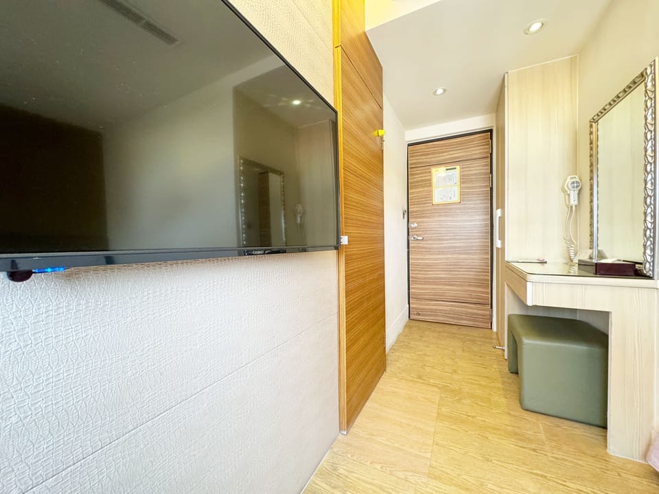 Superior Double Room | Iron/ironing board, free WiFi