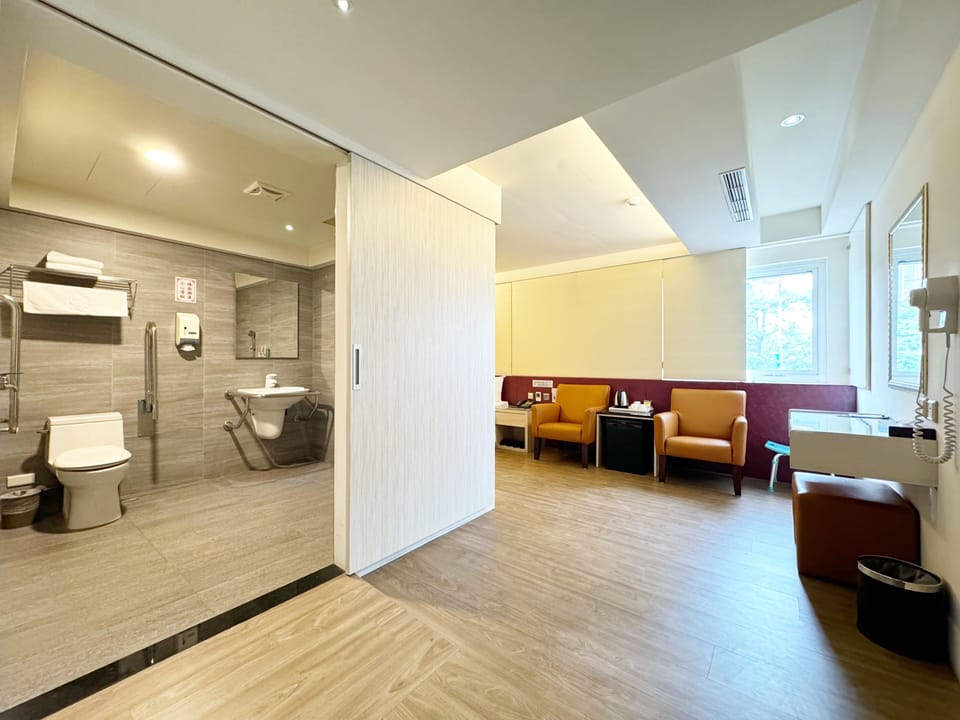 Signature Double Room | Iron/ironing board, free WiFi
