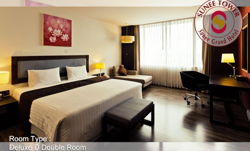 Deluxe D Double | In-room safe, desk, rollaway beds, free WiFi