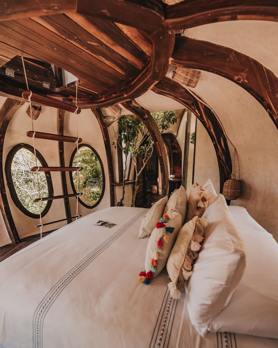 Tree House Master Suite 1 unit, 1 King Bed, Ocean and Pool View | In-room safe, individually decorated, individually furnished, free WiFi
