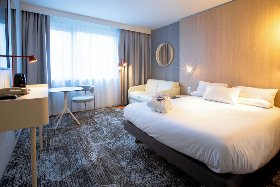 Executive Room, 1 Double Bed | Premium bedding, desk, blackout drapes, soundproofing