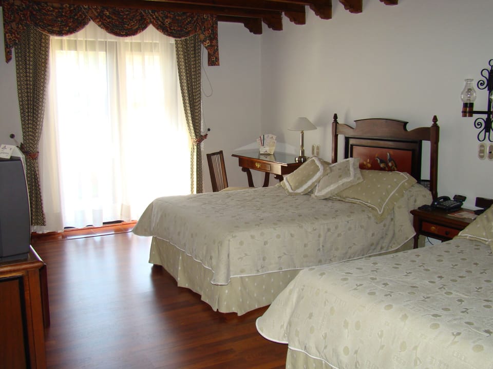 In-room safe, desk, iron/ironing board, free WiFi
