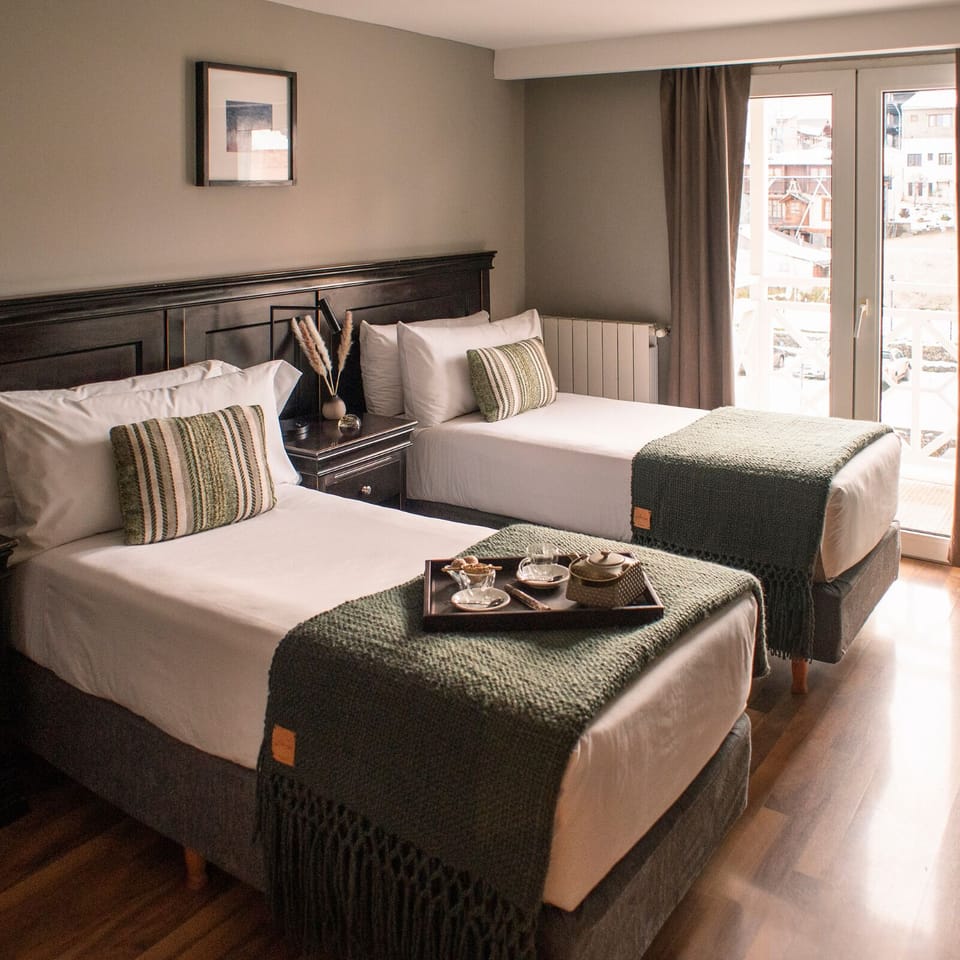 Luxury Room | Premium bedding, down comforters, Select Comfort beds, minibar
