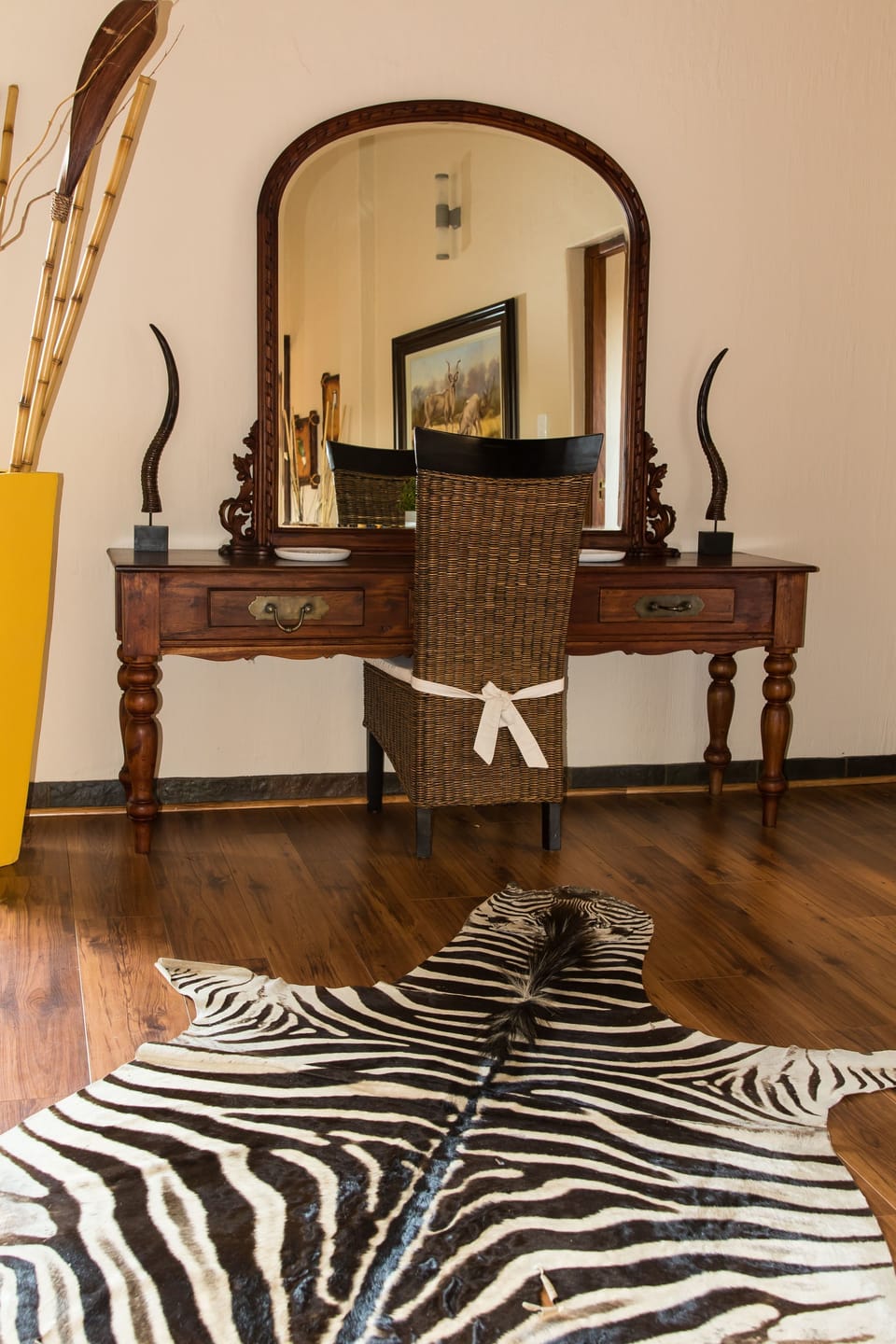 Suite, 1 King Bed, Mountain View | Room amenity