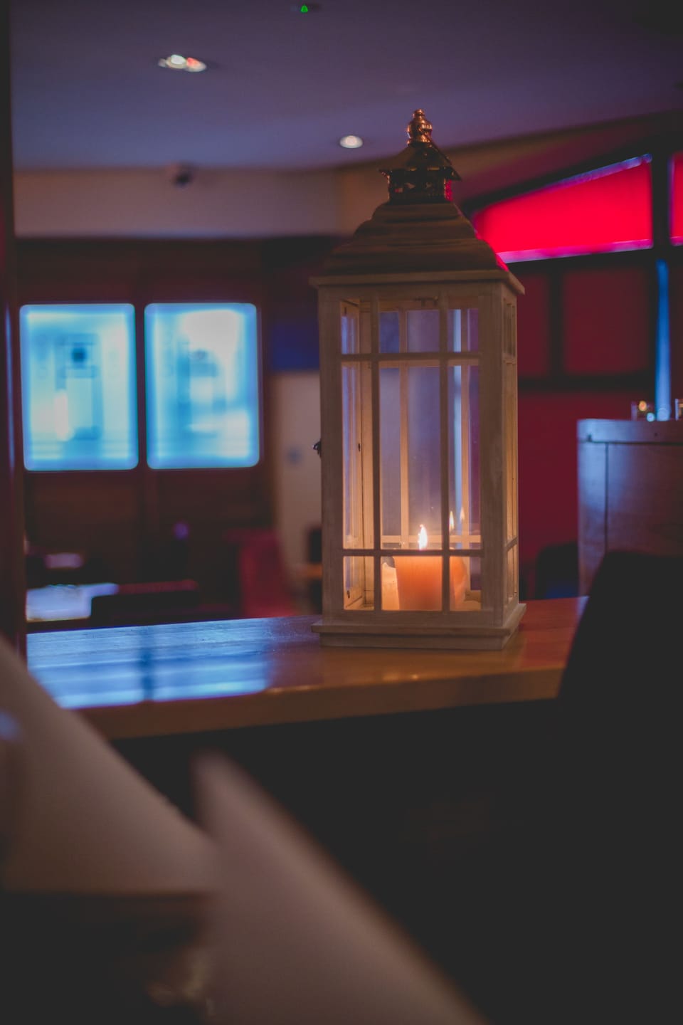 Lunch and dinner served