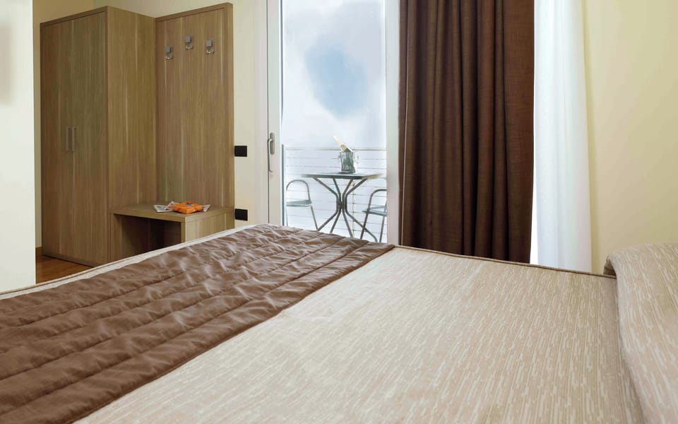 Minibar, in-room safe, desk, soundproofing