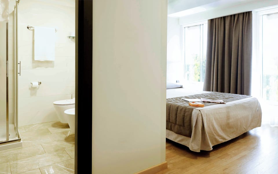 Minibar, in-room safe, desk, soundproofing