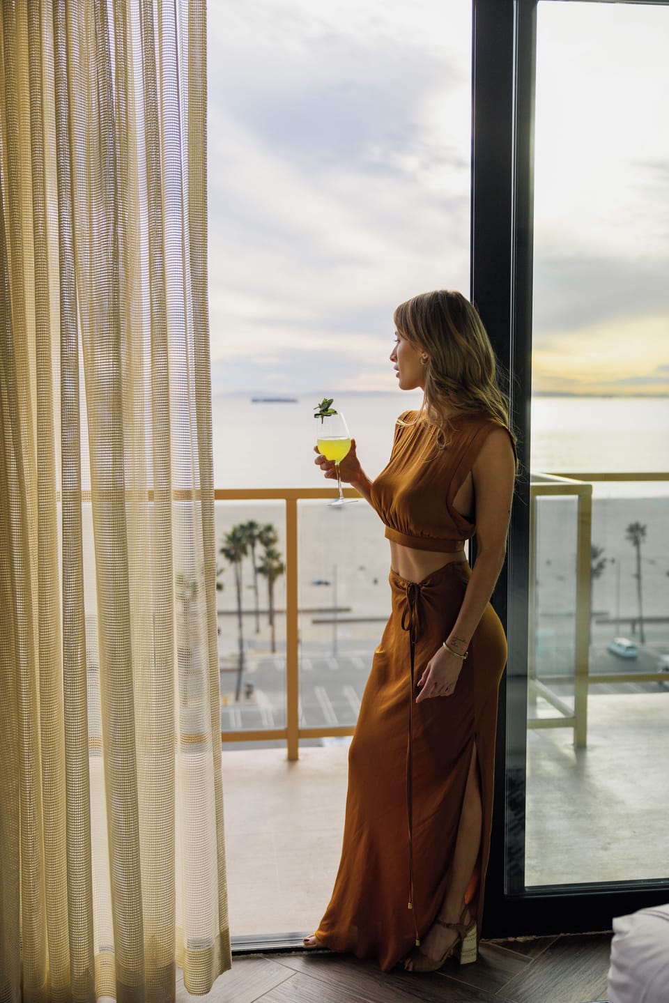 Premium bedding, pillowtop beds, in-room safe, iron/ironing board