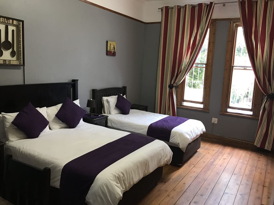 Family Room | In-room safe, free WiFi