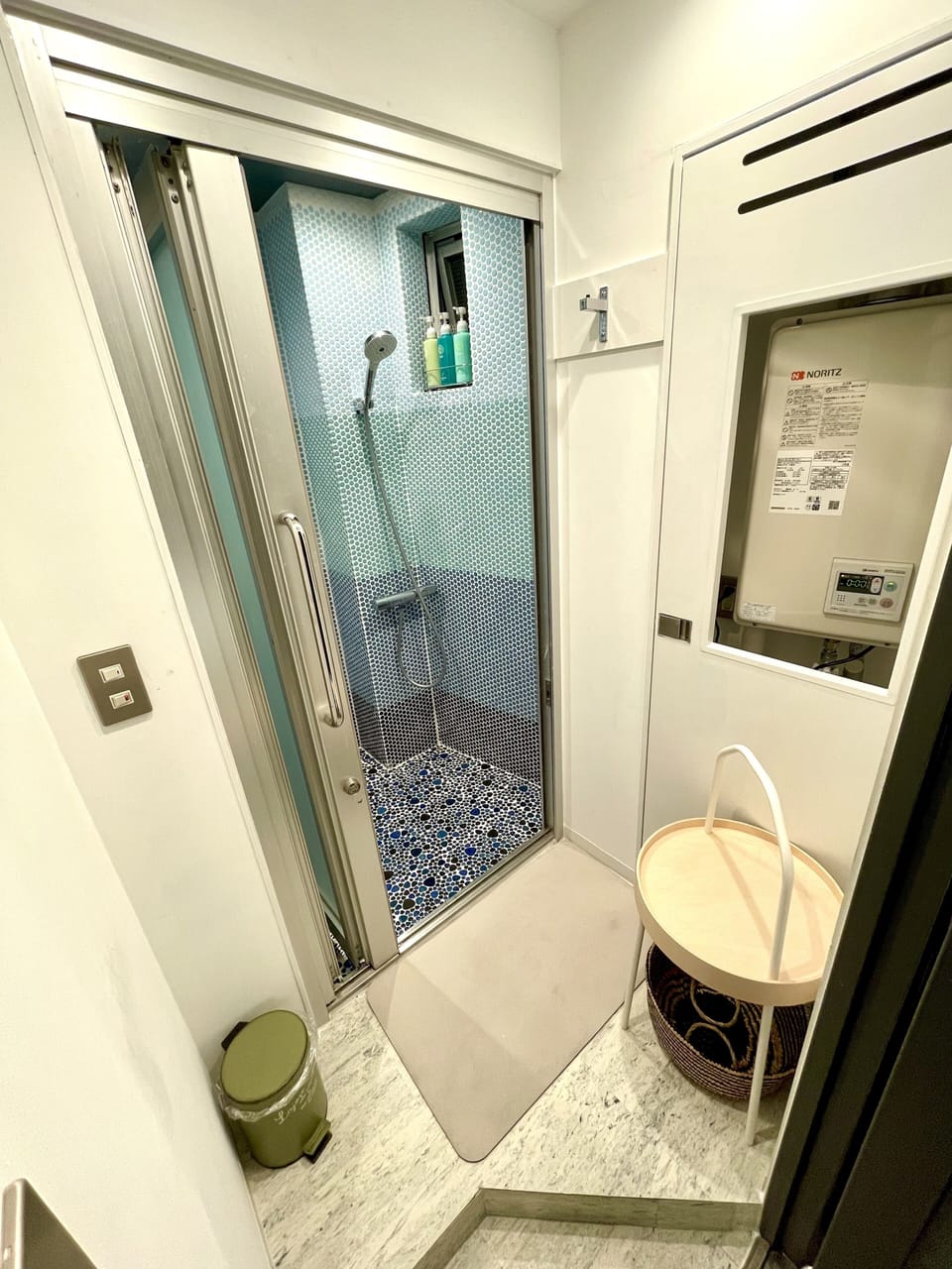Bathroom shower