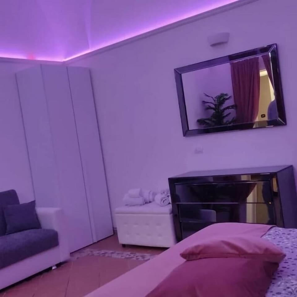 Triple Room | Iron/ironing board, free WiFi