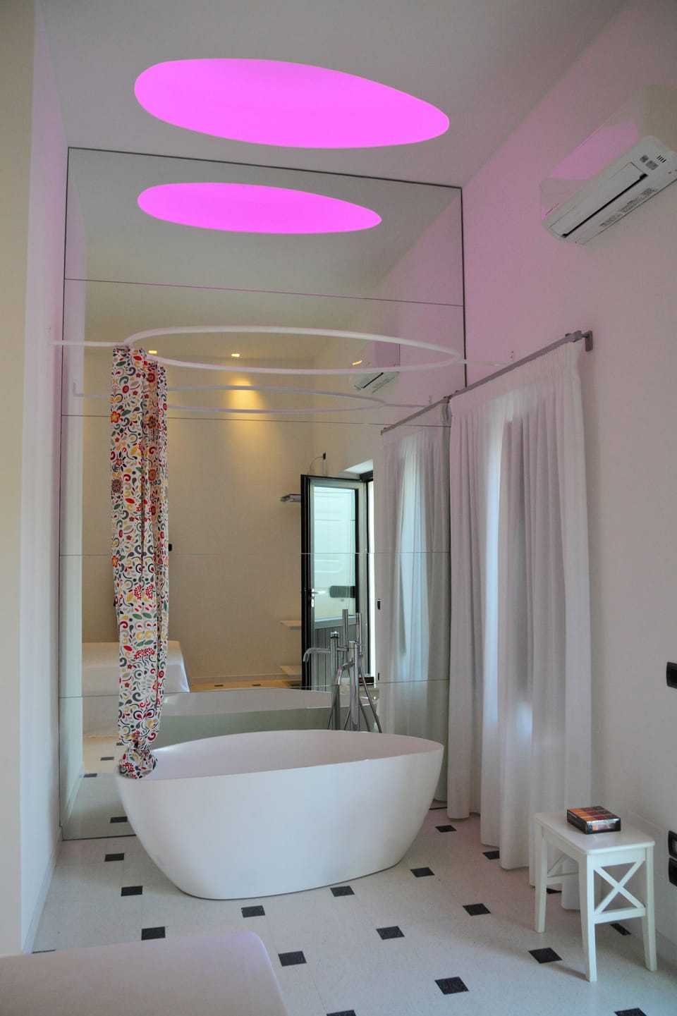 Deluxe Double Room, Bathtub | Premium bedding, minibar, cribs/infant beds, free WiFi
