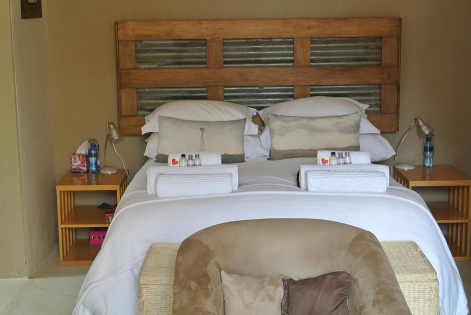 Premium bedding, in-room safe, iron/ironing board, bed sheets