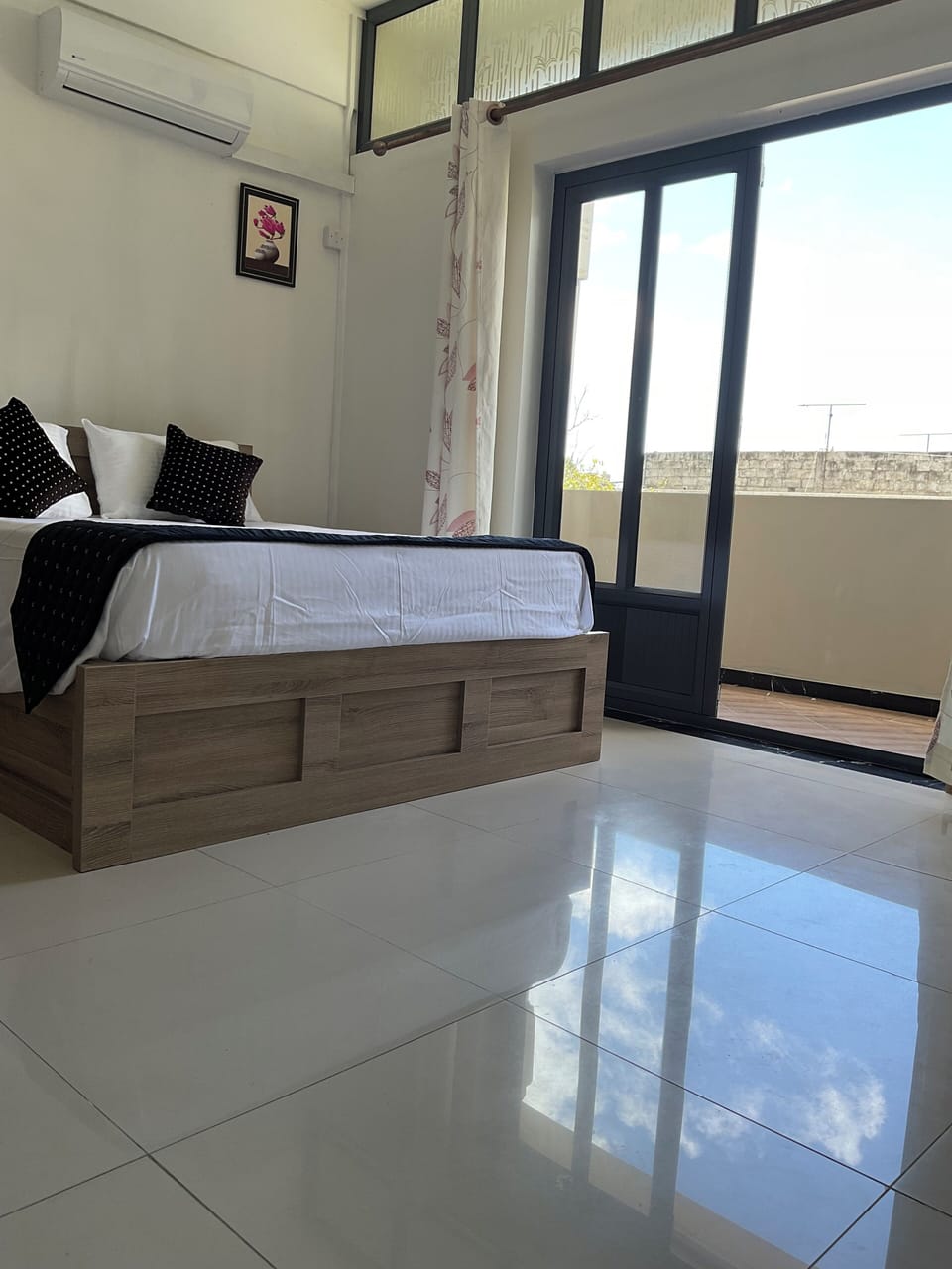 Deluxe Room, 1 King Bed, Resort View | Laptop workspace, iron/ironing board (on request), WiFi (free)