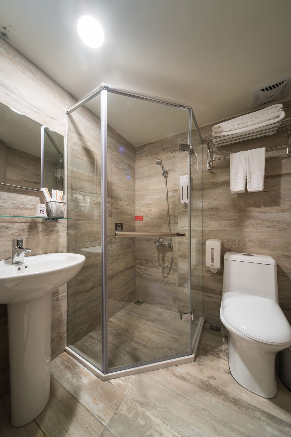 Economy Double Room, No Windows | Bathroom | Shower