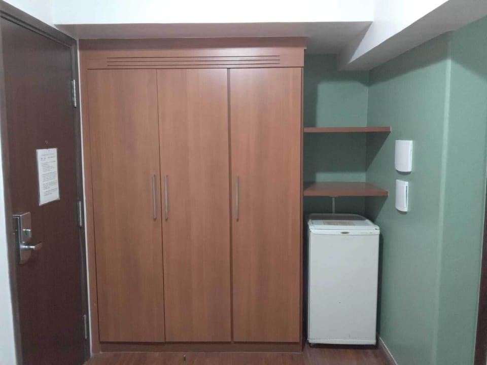 Deluxe Quadruple Room | In-room safe, desk, soundproofing, free WiFi