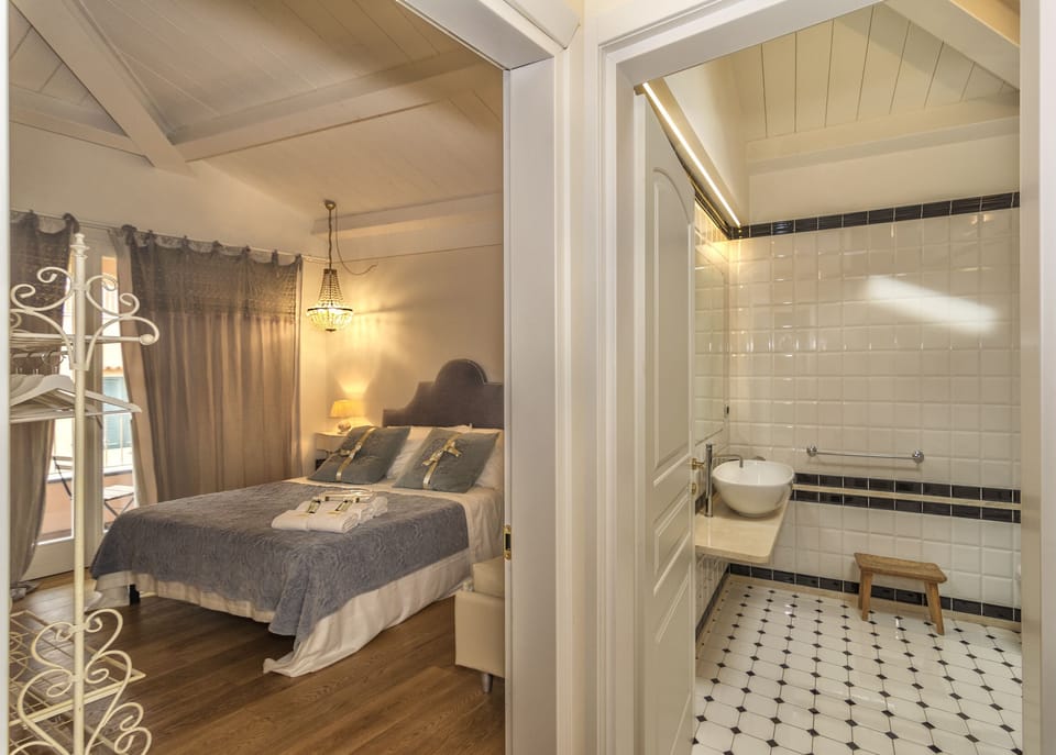Comfort Triple Room | Premium bedding, individually decorated, individually furnished, desk