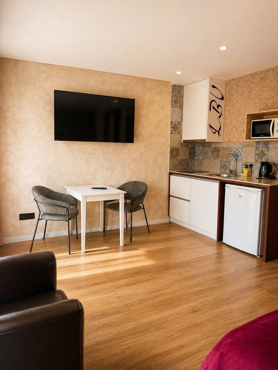 Studio, Balcony (Double) | Private kitchen