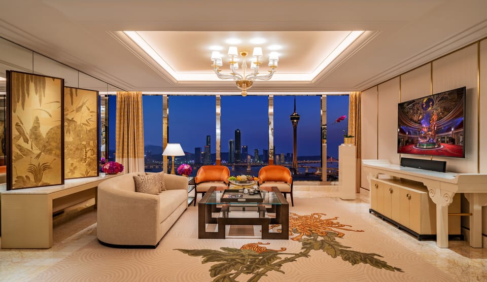 Encore Grand Salon Suite | Living area