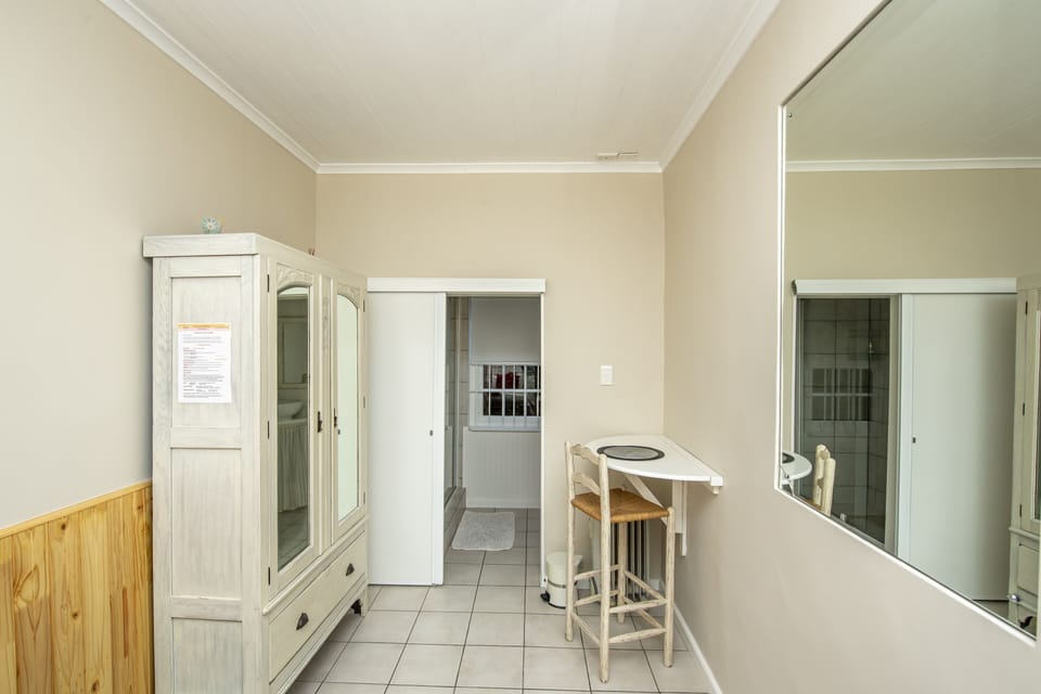 Single Room Cottage | In-room safe, soundproofing, iron/ironing board, free WiFi