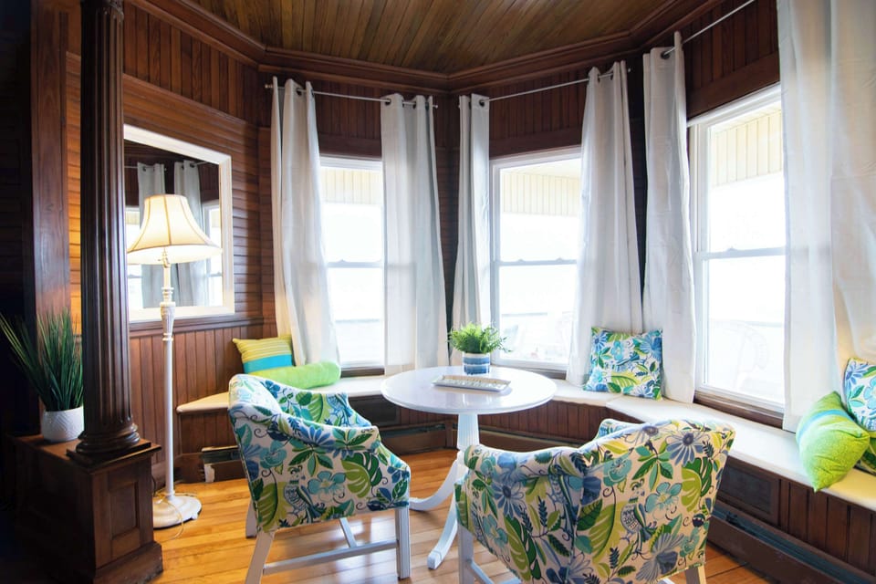 In-room safe, individually decorated, individually furnished, WiFi
