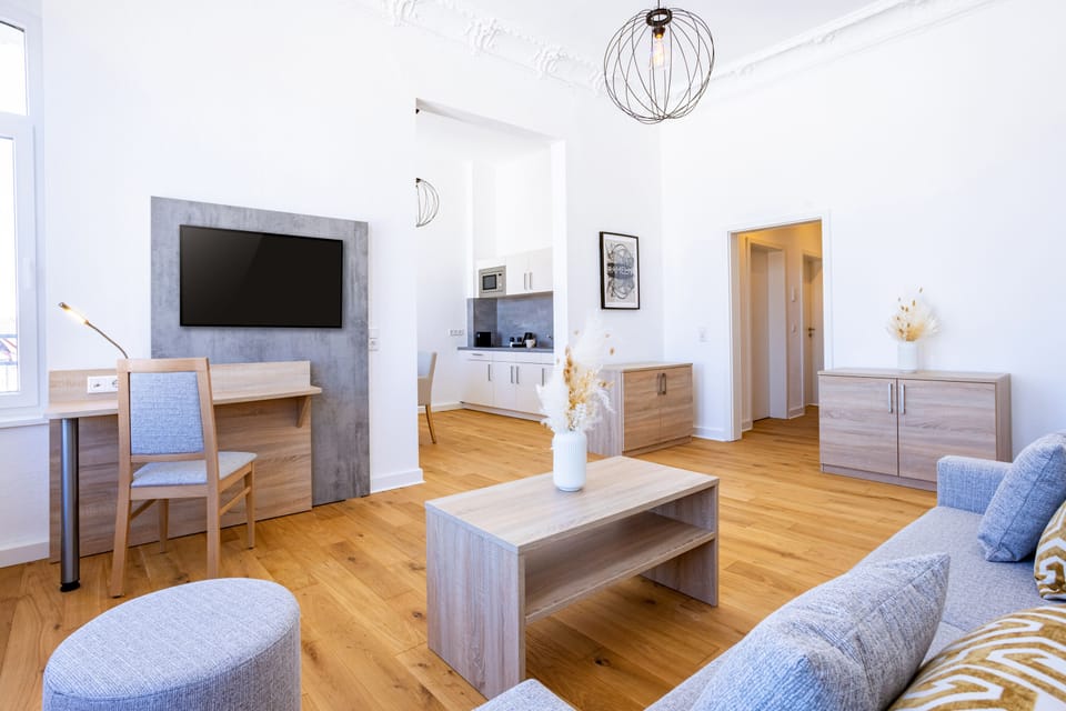 Superior Apartment, 2 Bedrooms (Extra Large) | Living area | 48-cm LED TV with cable channels