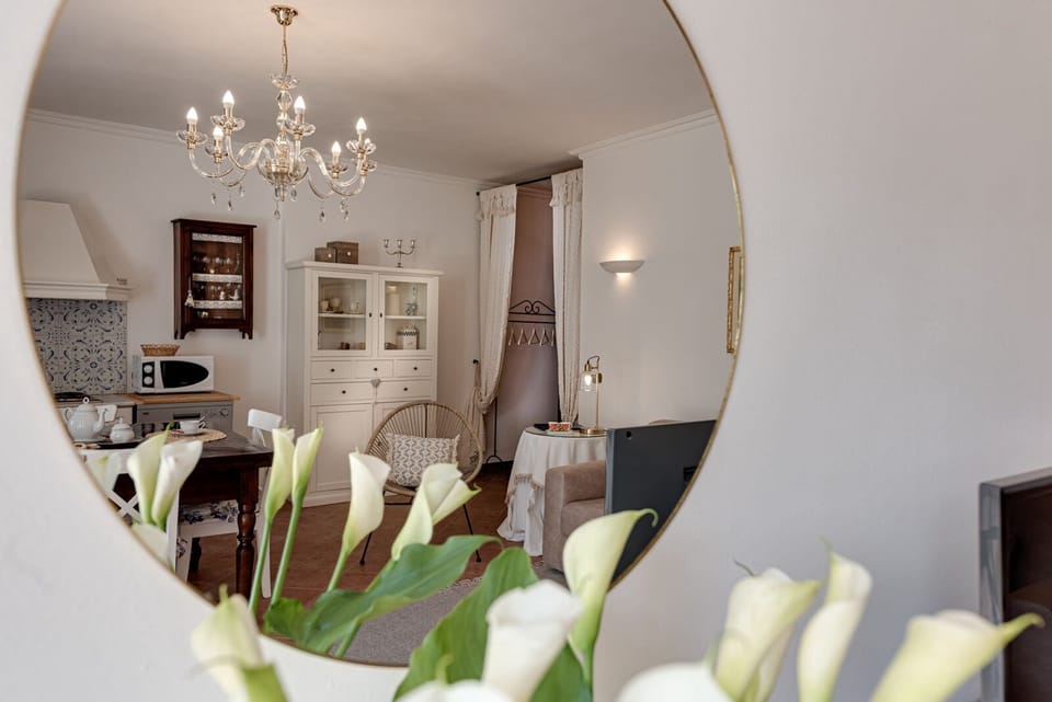 Suite | Living area | Flat-screen TV