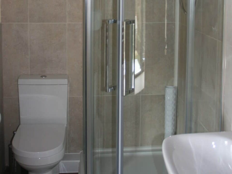 Twin Room, Ensuite | Bathroom