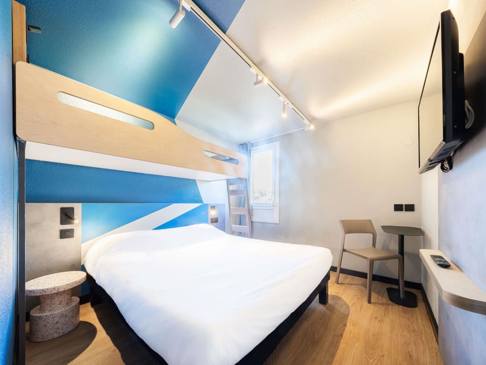 Room, Multiple Beds | In-room safe, desk, blackout drapes, soundproofing