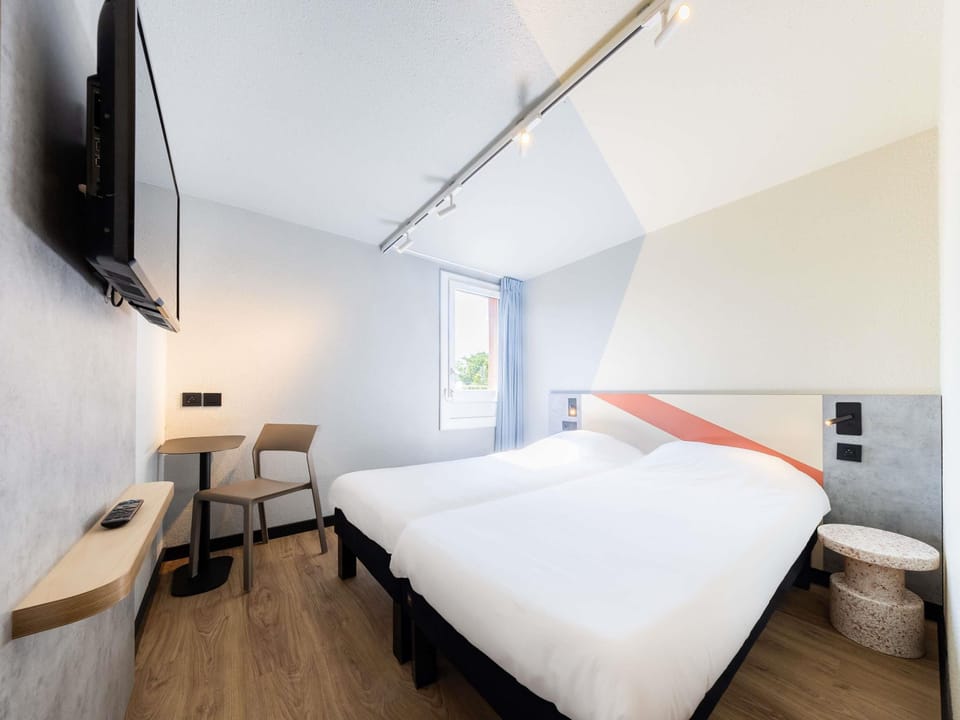 Room, 2 Twin Beds | In-room safe, desk, blackout drapes, soundproofing