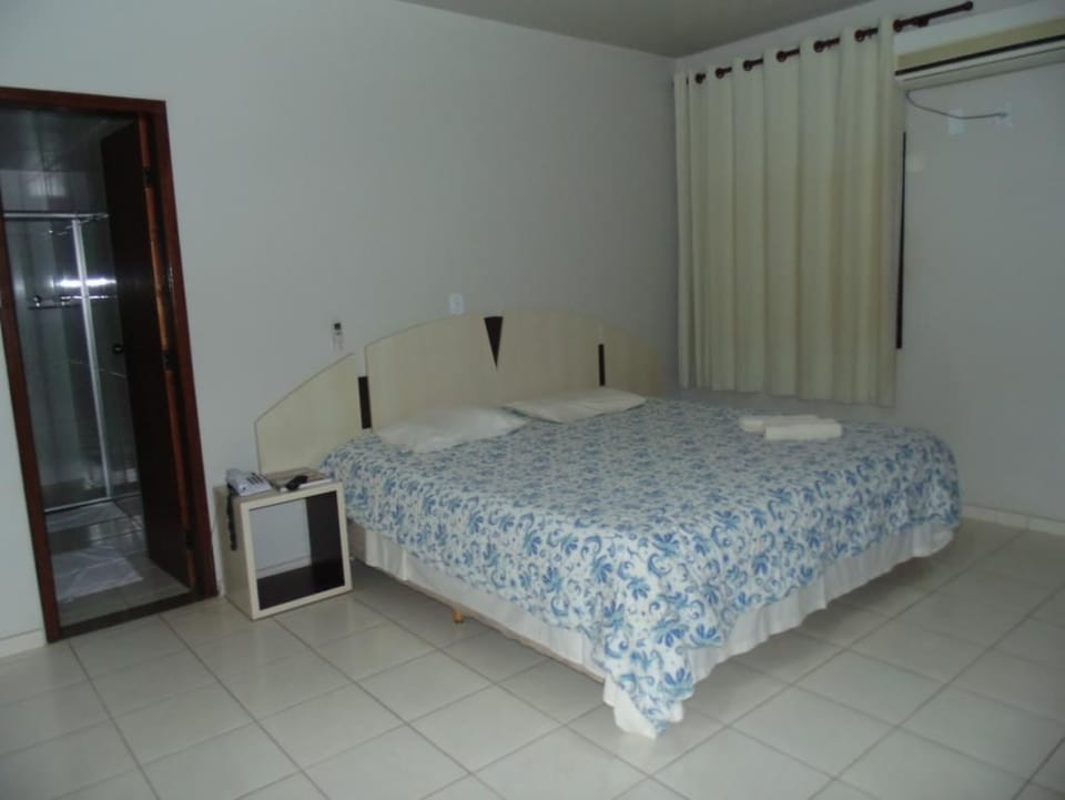 Minibar, desk, blackout drapes, free WiFi