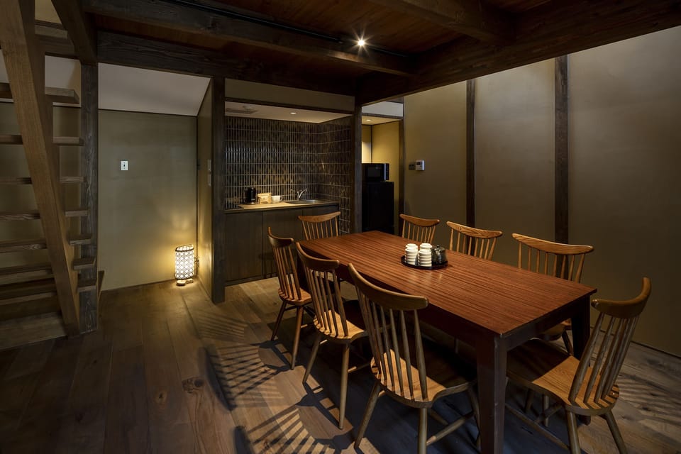 Traditional House, 3 Bedrooms, Kitchen, Garden View | Living room | Flat-screen TV