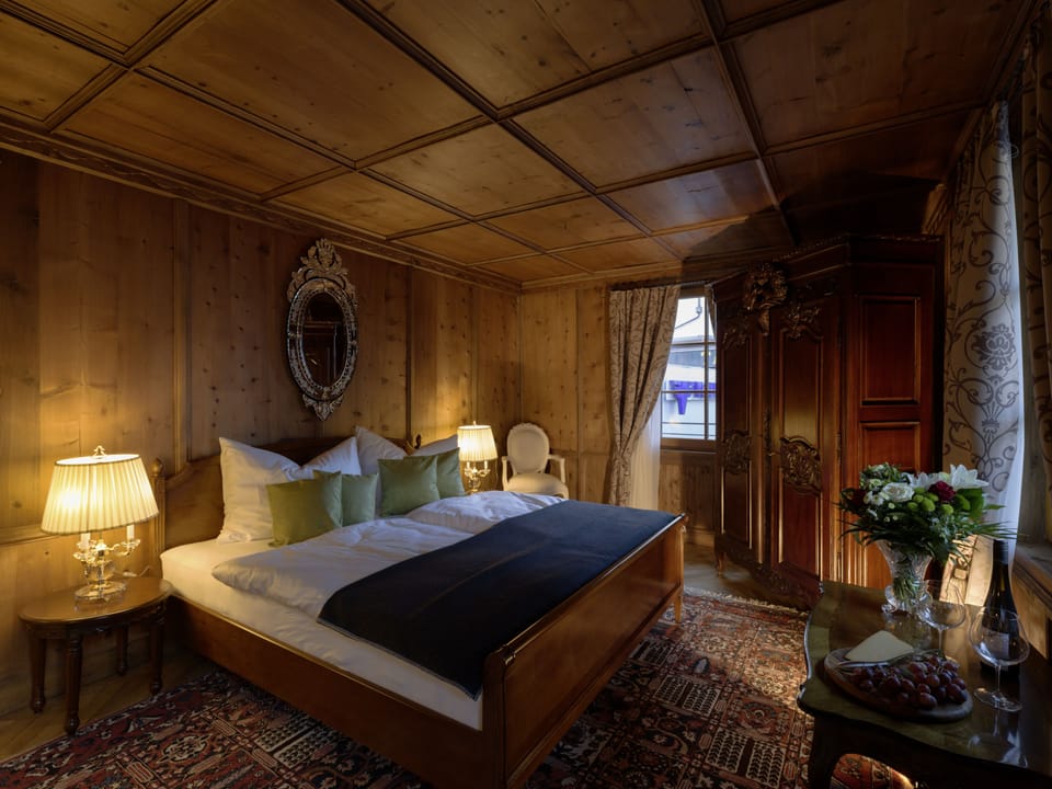 In-room safe, desk, soundproofing, free WiFi