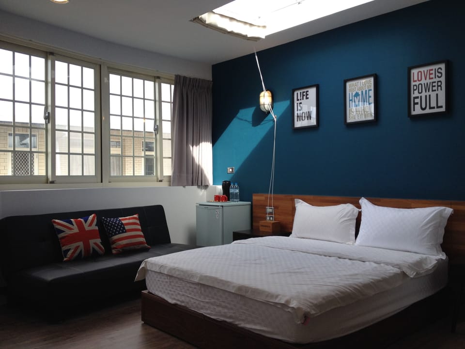 Down comforters, desk, soundproofing, rollaway beds